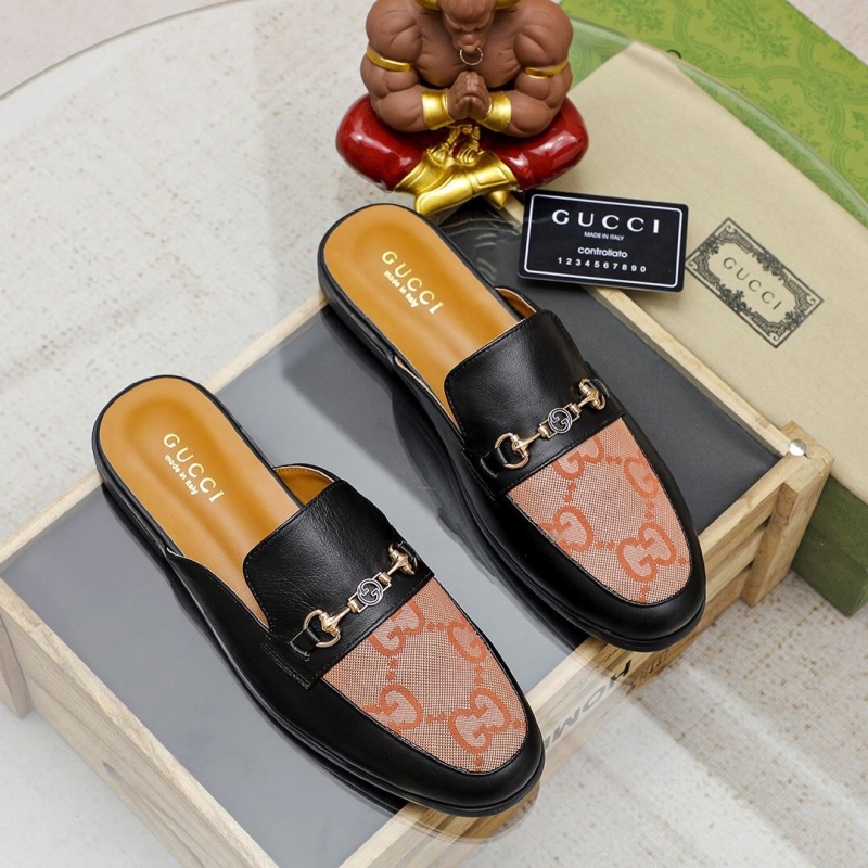 G*u*i slippers